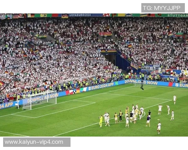 足球传奇人物意外离世 引发全球球迷悼念与追思